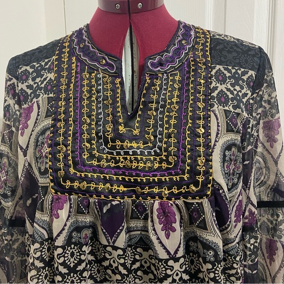 Coupe’ Collection women floral sheer lined long sleeves tunic. Size S. Used. - Picture 2 of 7